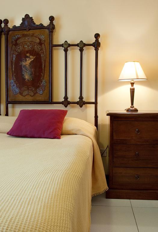 Porto Ulisse Bed & Breakfast Catania Bagian luar foto