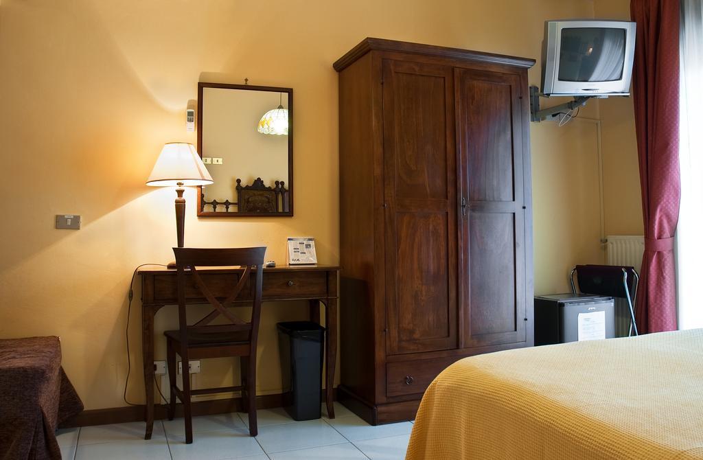 Porto Ulisse Bed & Breakfast Catania Bagian luar foto