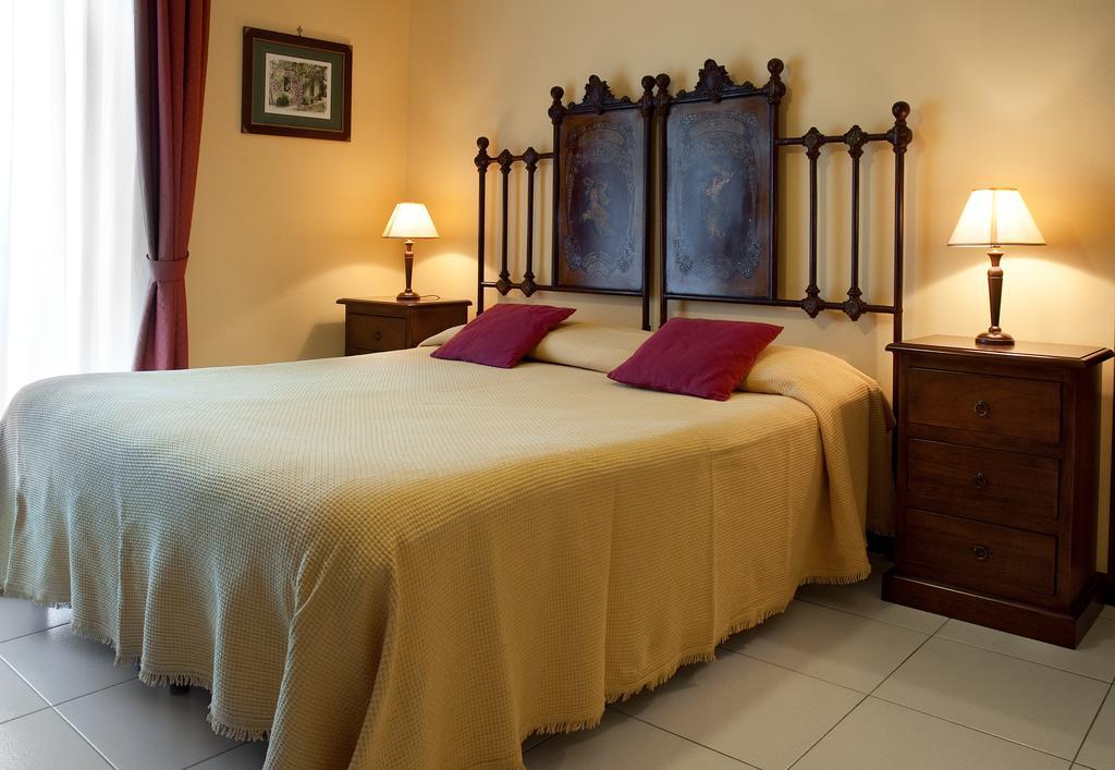 Porto Ulisse Bed & Breakfast Catania Bagian luar foto