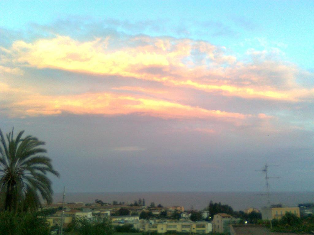 Porto Ulisse Bed & Breakfast Catania Bagian luar foto