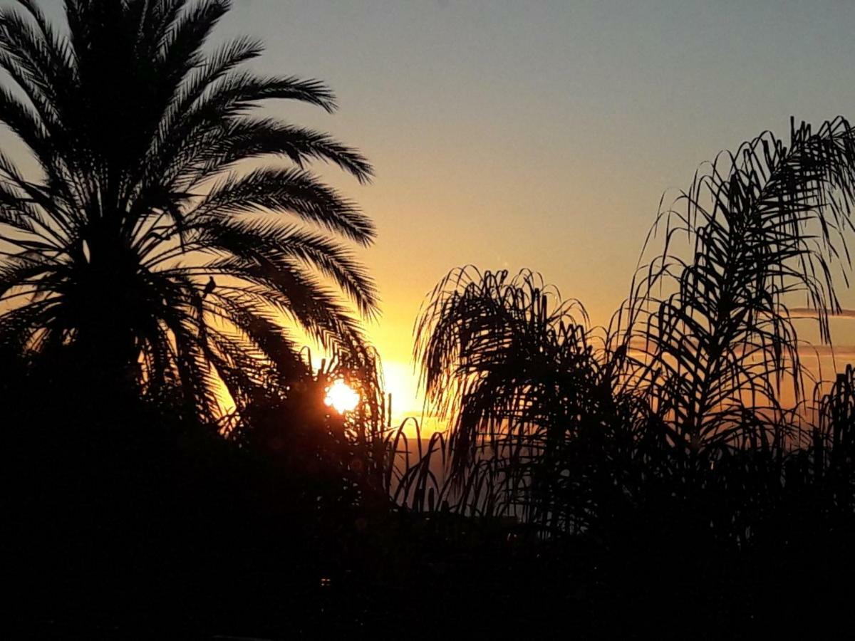 Porto Ulisse Bed & Breakfast Catania Bagian luar foto