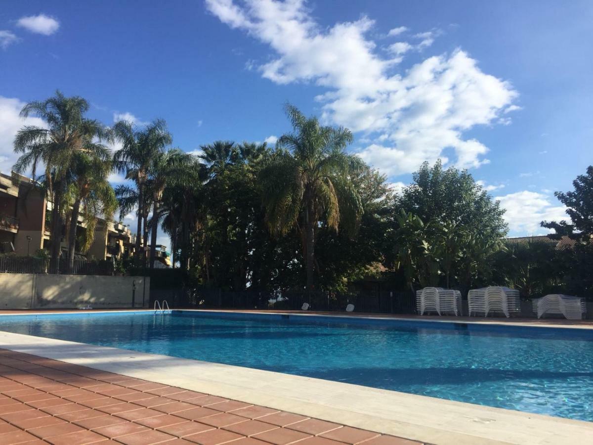 Porto Ulisse Bed & Breakfast Catania Bagian luar foto