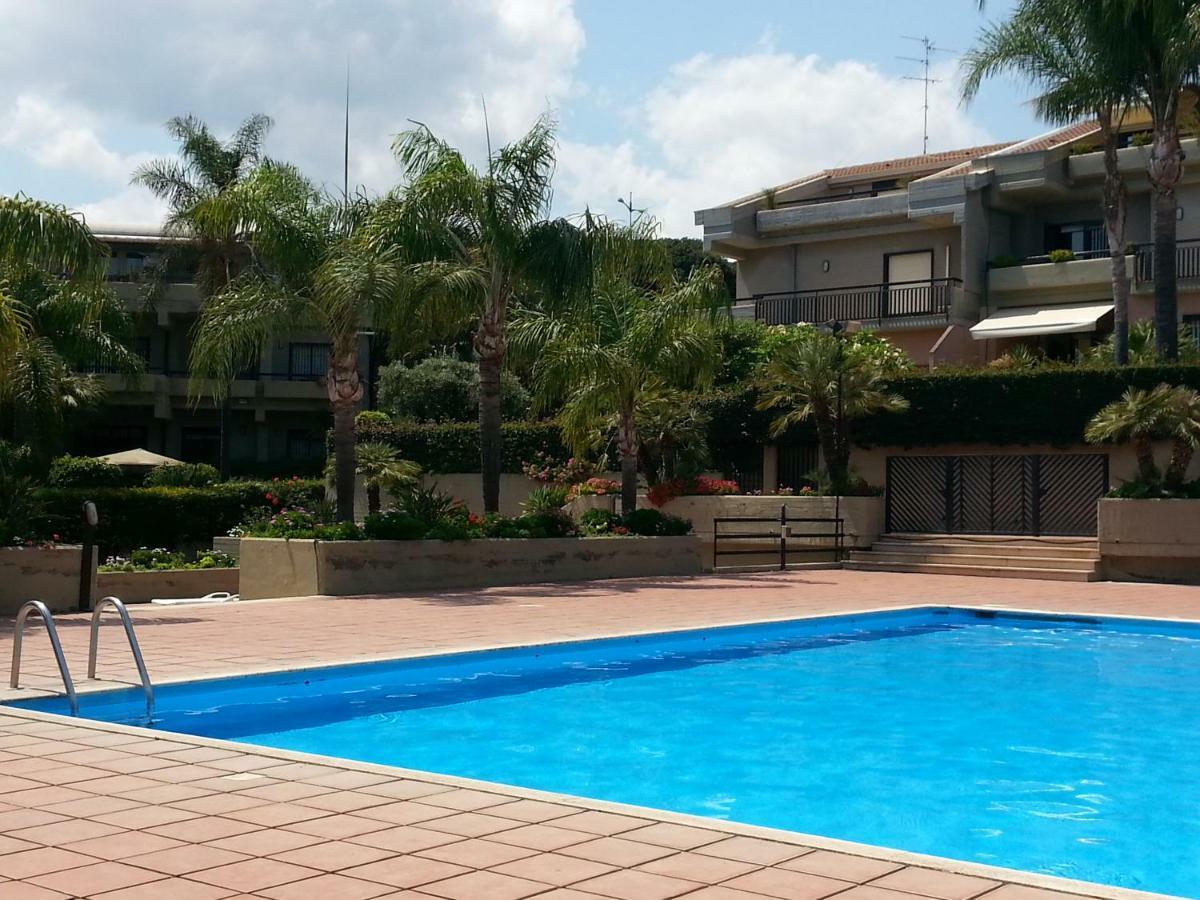 Porto Ulisse Bed & Breakfast Catania Bagian luar foto
